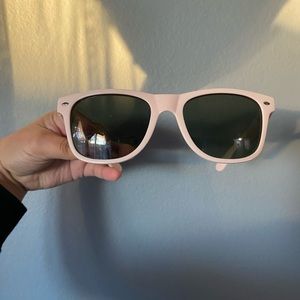 Taylor Swift 1989 pink world tour sunglasses